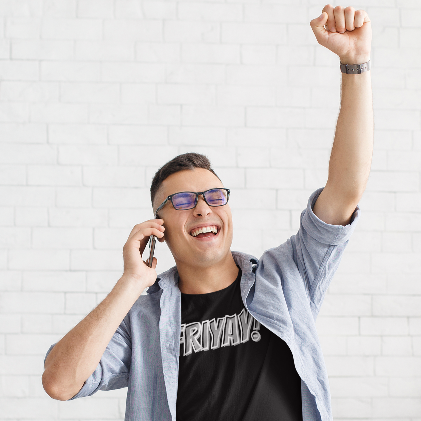 T-Shirt Black / XS Friyay! T-shirt INVI-Expressionwear